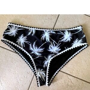 Palm Tree Bikini Bottoms Women 4XL Black White Like New Scallop Trim